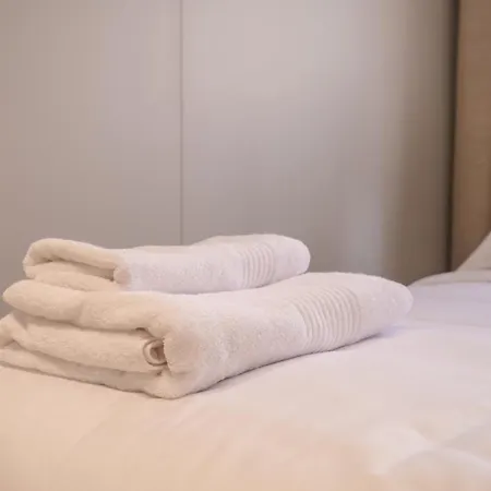 Two Steps Apartment *