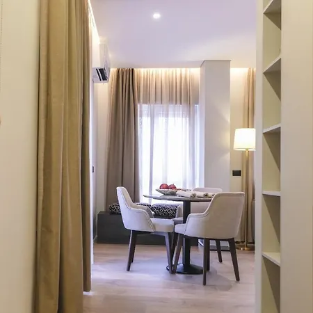 Two Steps Apartment *