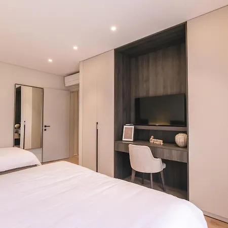 Two Steps Apartment *