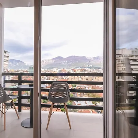 Two Steps Appartement Tirana