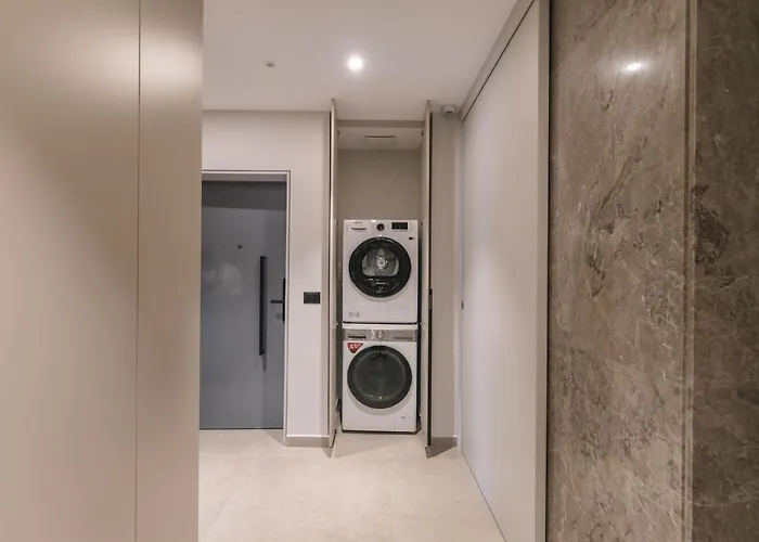 Two Steps Apartment *