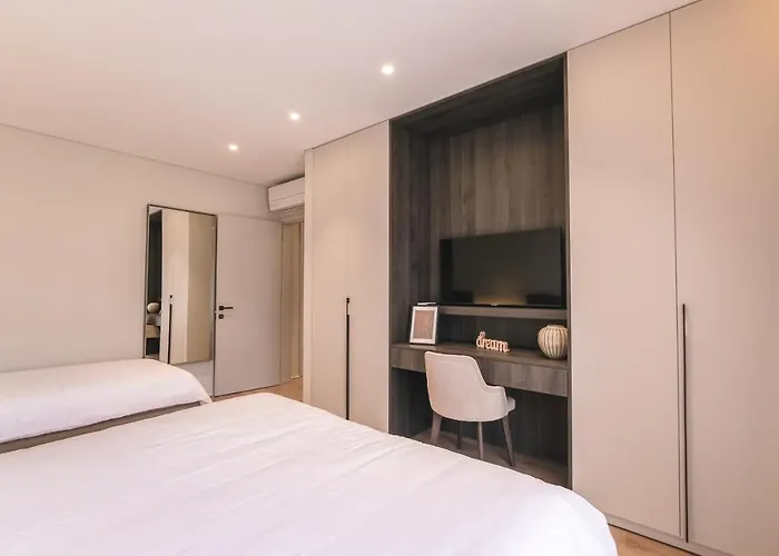 Two Steps Apartment *